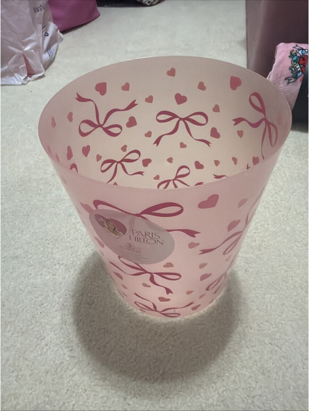 Paris Hilton Pink Bows  Print Plastic 3 Quart Trashcan￼